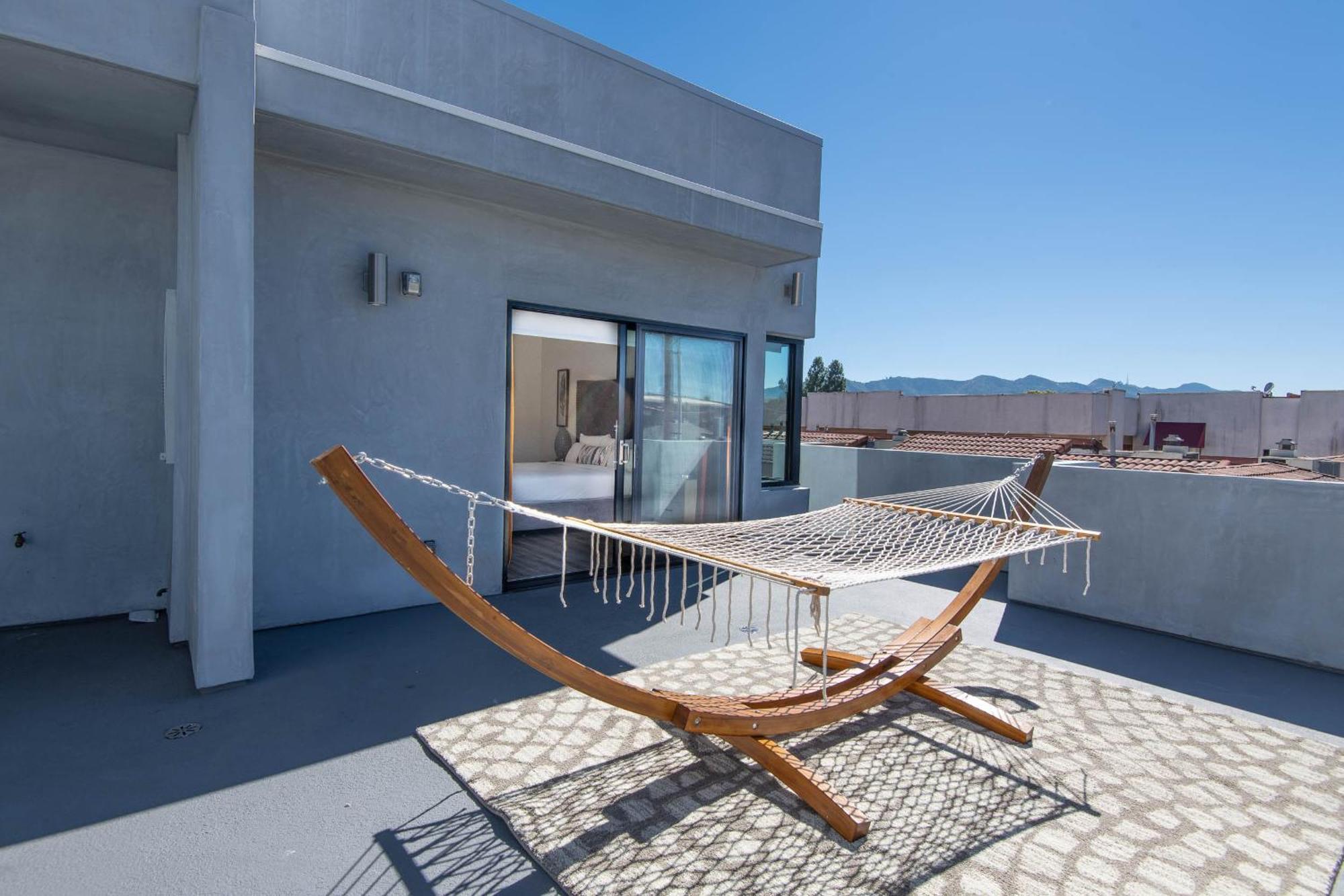 Regency Modern Apartments Glendale Exterior photo