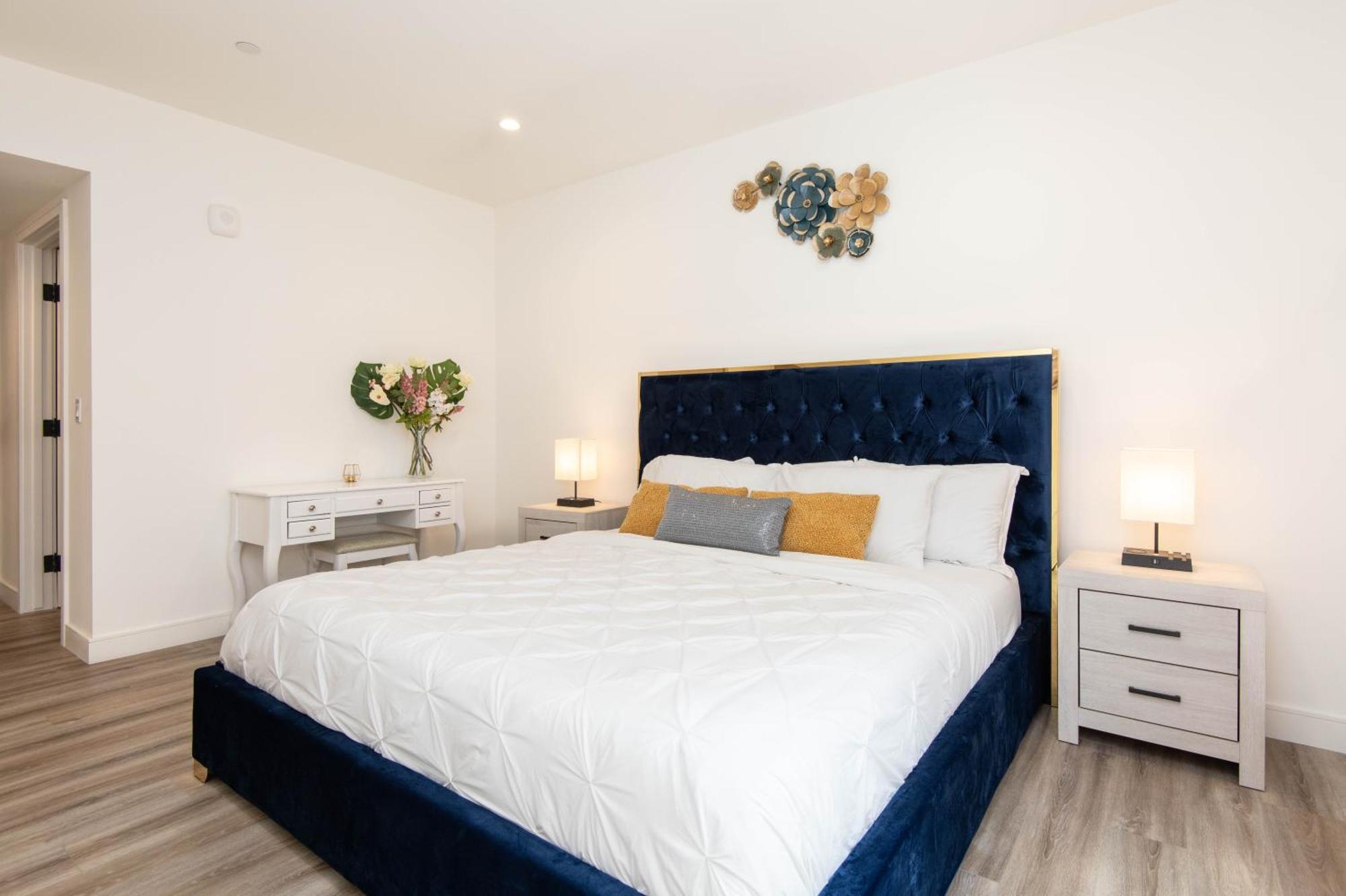 Regency Modern Apartments Glendale Exterior photo